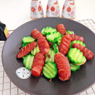 黄瓜炒香肠