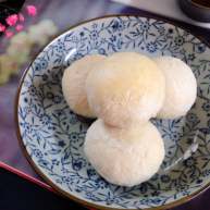 中式点心苏式鲜肉月饼