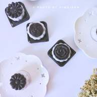 肉松蛋黄冰皮月饼