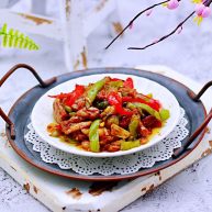 百吃不厌的双椒炒肉