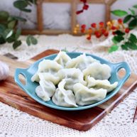 冬至美食牛肉茼蒿饺子