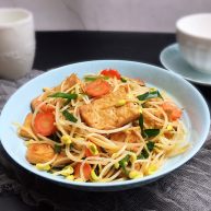 黄豆芽炒煎豆腐