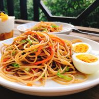 杂蔬炒全麦意大利面