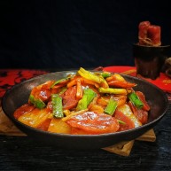 年年高升广式腊肠炒年糕