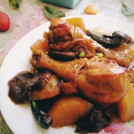 鸡腿炖蘑菇