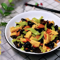 腐竹炒木耳