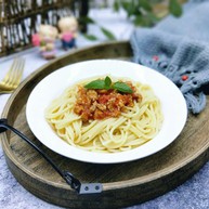 番茄肉酱意大利面＋虾仁＋烤肠