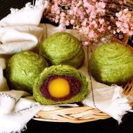 抹茶紫薯蛋黄酥