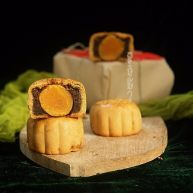 广式蛋黄月饼