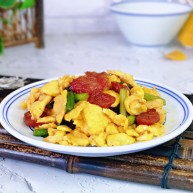 腊肠炒鸡蛋