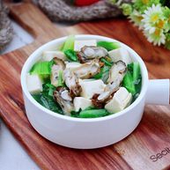 海蛎子豆腐青菜汤