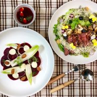 鲜花牛排沙拉甜菜坚果芝士沙拉佐女巫沙拉汁