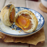 苏式栗子莲蓉月饼