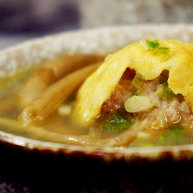 蛋包肉丸菇香汤