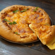 虾仁脆皮肠披萨