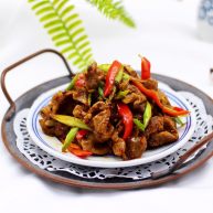 健脾消食的蒜苗爆鸡胗