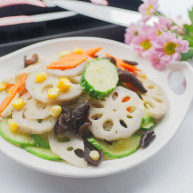 荷塘月色缤纷蔬菜炒藕片