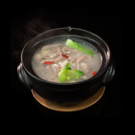 食二星座莲子薏米茨实牛肚汤