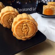 莲蓉蛋黄月饼50克