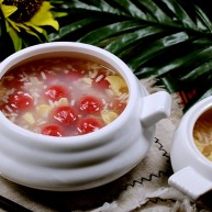 酒酿桂花粉红鸡蛋丸子