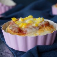 香肠玉米白面包