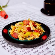 时蔬罗勒炒意面