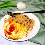 橄榄菜煎蛋意面