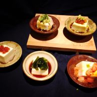 五福临门吃豆腐