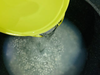 8、芒果西米捞,再加一碗清水;