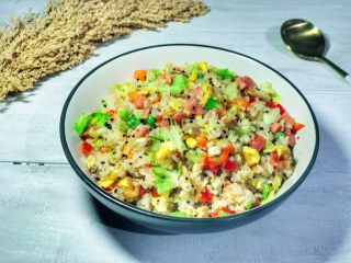 15、炒饭秀＋蒜香时蔬藜麦饭,出锅啦！成品图很美哦！