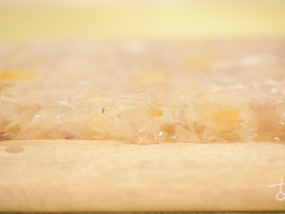 5、【枇杷仙露】小仙女的解暑必备饮品（快手菜）,还可将枇杷银耳露加少许冰籽粉，冷藏成冻，敲好次~