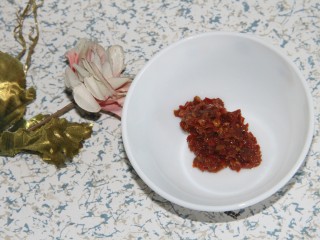 6、鸡蛋火腿辣椒酱炒饭,辣椒酱适量