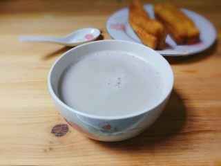 12、花生杂豆浆,虽然豆浆有点黑，但是营养丰富口味佳