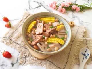 15、花生莲藕排骨汤,很鲜很好喝的排骨汤。