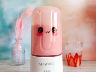 15、粉嫩少女心～草莓酸奶昔,忍不住来个近景，实在是太可爱了，萌萌哒