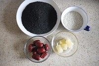 1、黑芝麻糊,准备原材料；