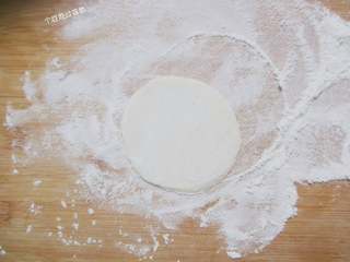 11、烧麦,准备好饺子皮