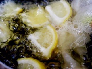 10、柠檬铁观音蜂蜜茶,煮沸即可