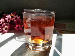 11、胖大海糖水,喜欢冰凉口感的，可放冰箱冰镇一下