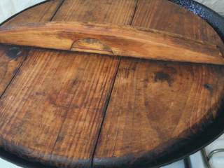 9、番茄牛肉汤,盖上盖子煮一小时左右