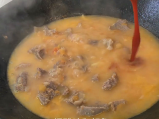 10、番茄牛肉汤,一小时后加番茄酱 提酸味和颜色