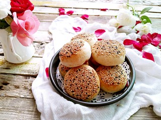 30、蟹壳黄烧饼,成品图。