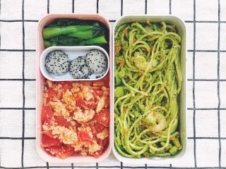 13、牛油果虾仁意面,1️⃣3️⃣ 盛入便当盒中，味道与颜值并存～