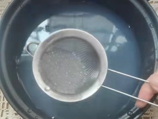 6、芒果西米捞,西米过凉水。