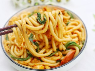 15、秒杀路边摊的炒土豆粉,学做起来吧。