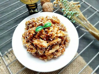 13、琥珀核桃仁,装盘