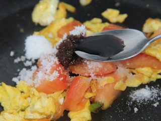 14、西红柿鸡蛋面,加一勺酱油