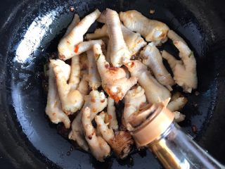 9、酱香鸡爪,半勺老抽