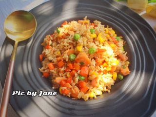 19、三文鱼炒饭,成品