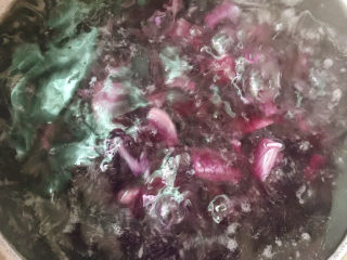 17、紫薯西米露,大火烧开